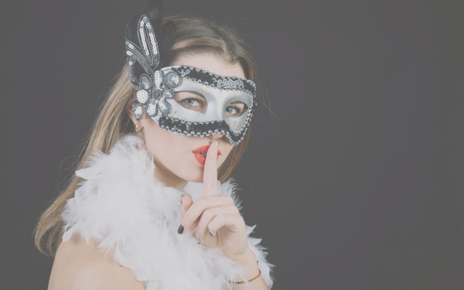 Teilnehmer während einer praktischen Übung im Bewegungsraum